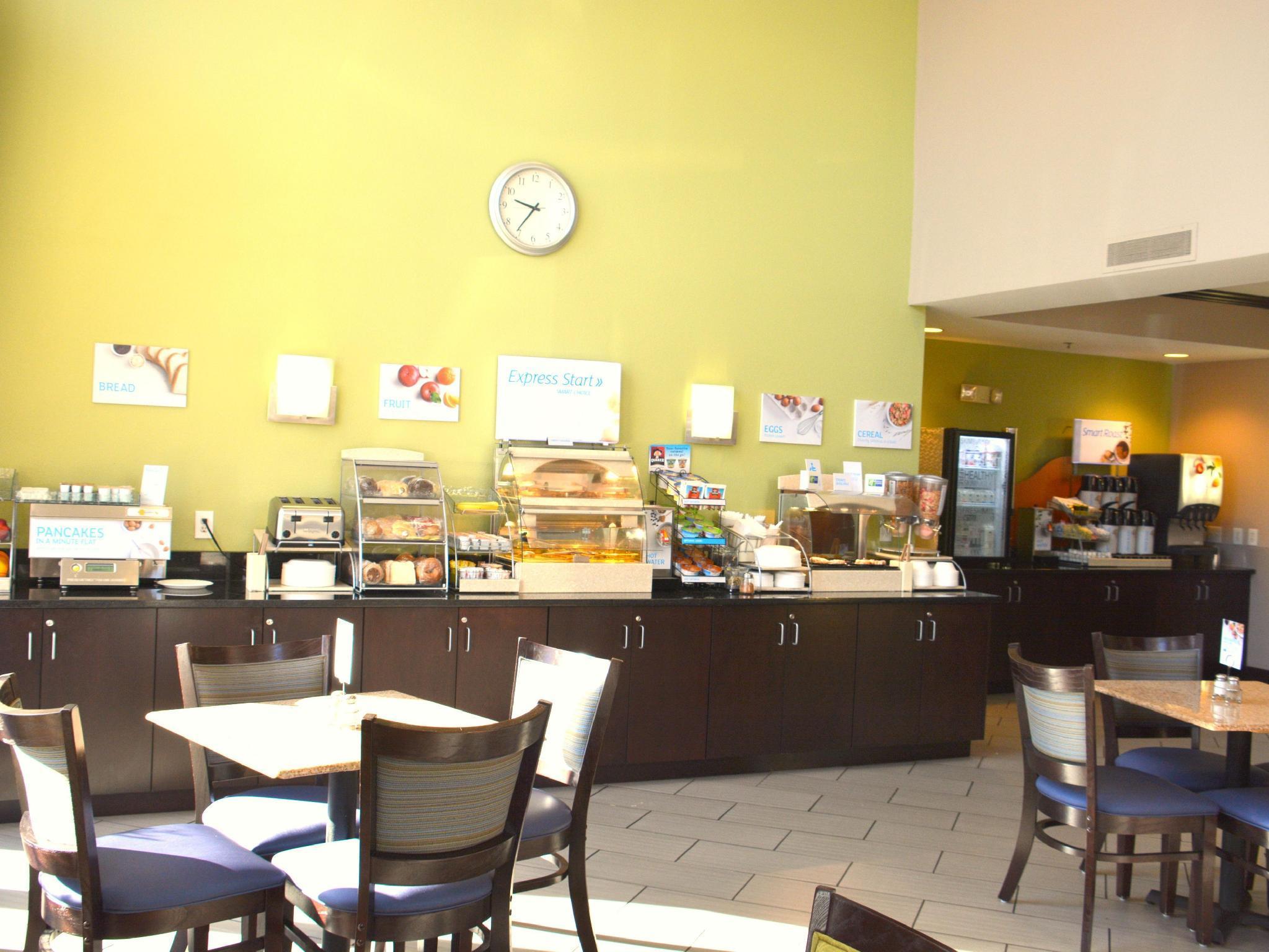 Holiday Inn Express Hotel & Suites Raleigh North - Wake Forest By Ihg Exteriör bild